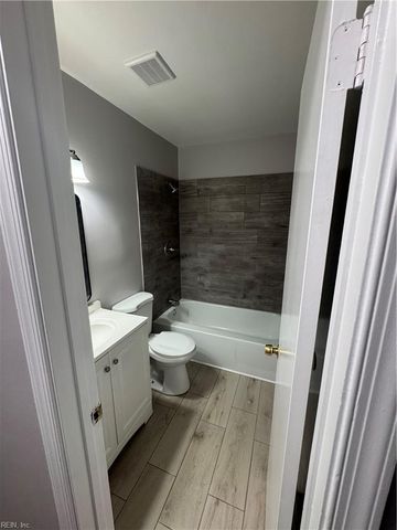 4248 Buckeye CT, Virginia Beach, VA 23462