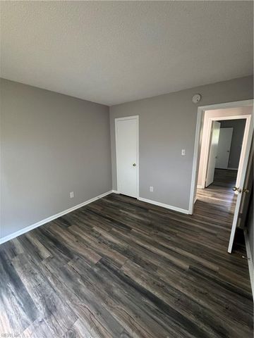 4248 Buckeye CT, Virginia Beach, VA 23462