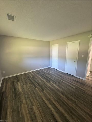 4248 Buckeye CT, Virginia Beach, VA 23462