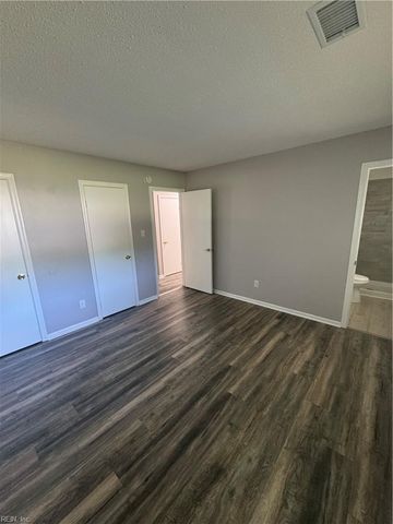 4248 Buckeye CT, Virginia Beach, VA 23462