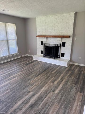 4248 Buckeye CT, Virginia Beach, VA 23462