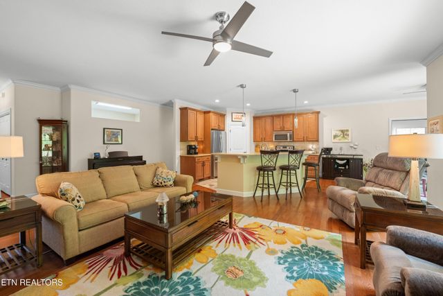 18 Cedar Ridge Circle, Crossville, TN 38558