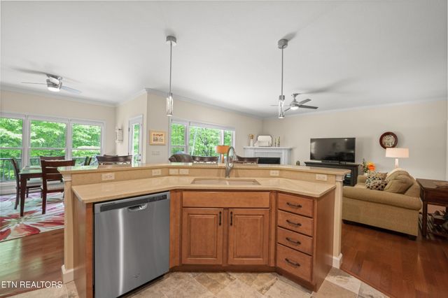 18 Cedar Ridge Circle, Crossville, TN 38558