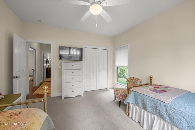 18 Cedar Ridge Circle, Crossville, TN 38558