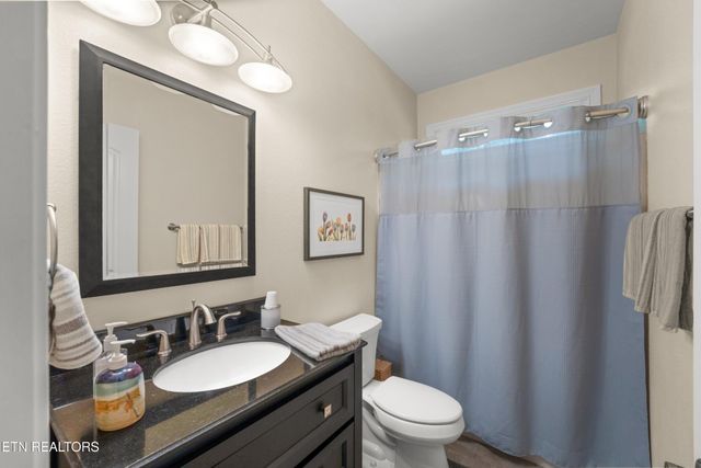 18 Cedar Ridge Circle, Crossville, TN 38558