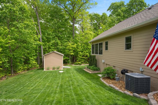18 Cedar Ridge Circle, Crossville, TN 38558