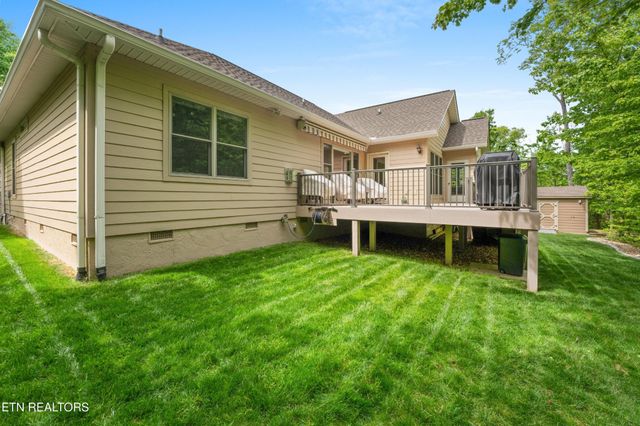 18 Cedar Ridge Circle, Crossville, TN 38558