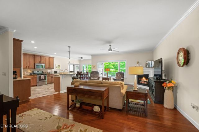 18 Cedar Ridge Circle, Crossville, TN 38558