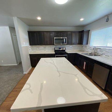 10 Ferguson Street, Baytown, TX 77520