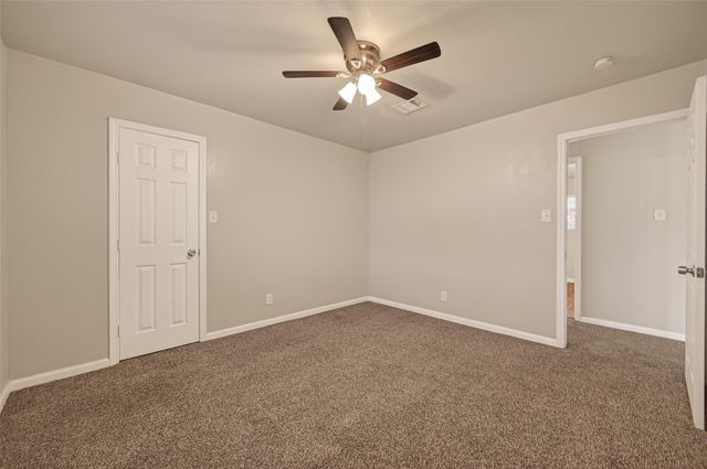 10 Ferguson Street, Baytown, TX 77520