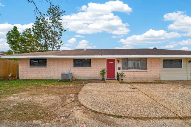 10 Ferguson Street, Baytown, TX 77520