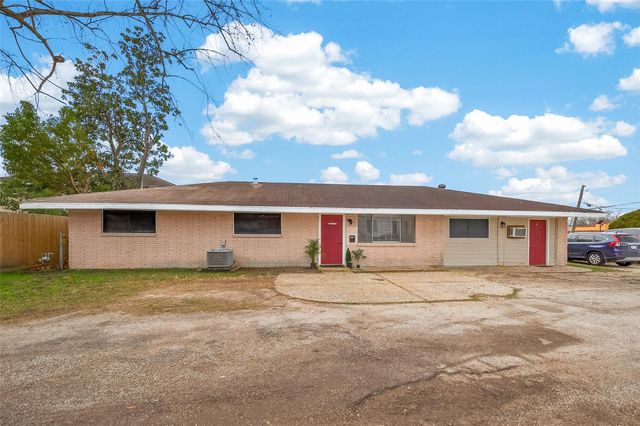 10 Ferguson Street, Baytown, TX 77520