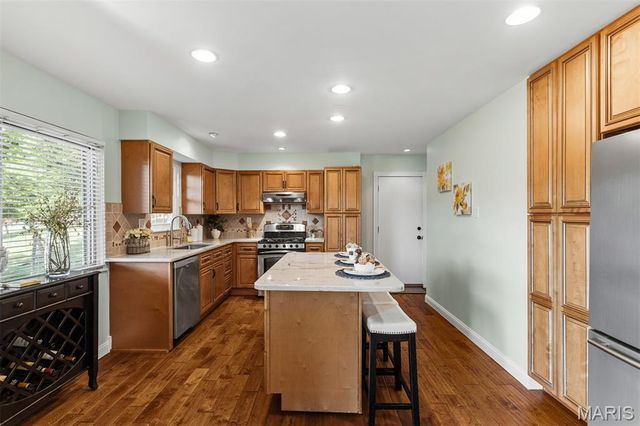 12150 Lake Meade Drive, St Louis, MO 63146