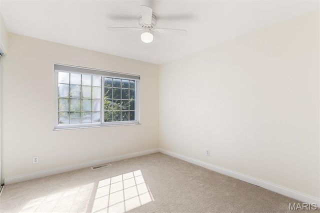 12150 Lake Meade Drive, St Louis, MO 63146