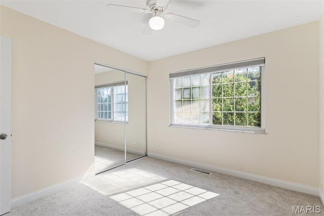 12150 Lake Meade Drive, St Louis, MO 63146