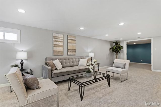 12150 Lake Meade Drive, St Louis, MO 63146