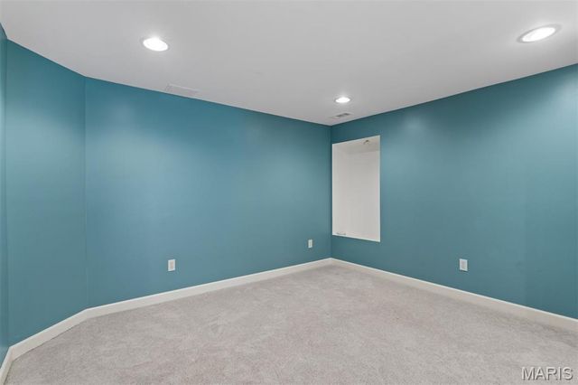 12150 Lake Meade Drive, St Louis, MO 63146