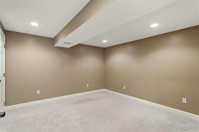 12150 Lake Meade Drive, St Louis, MO 63146
