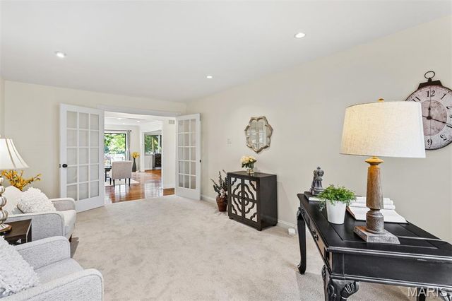 12150 Lake Meade Drive, St Louis, MO 63146