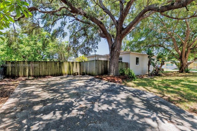 842 S 28th Avenue, Hollywood, FL 33020