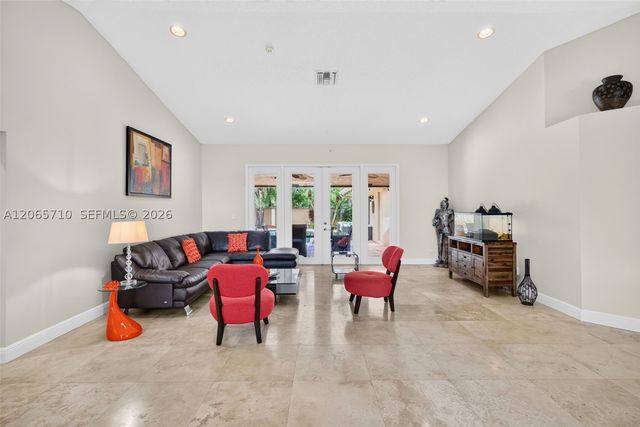 581 NW 110th Ave, Plantation, FL 33324