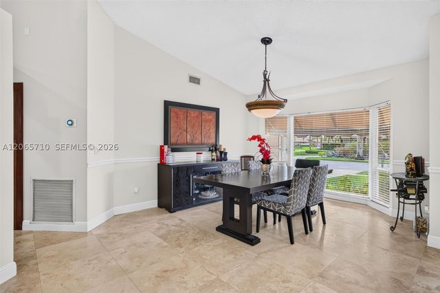 581 NW 110th Ave, Plantation, FL 33324