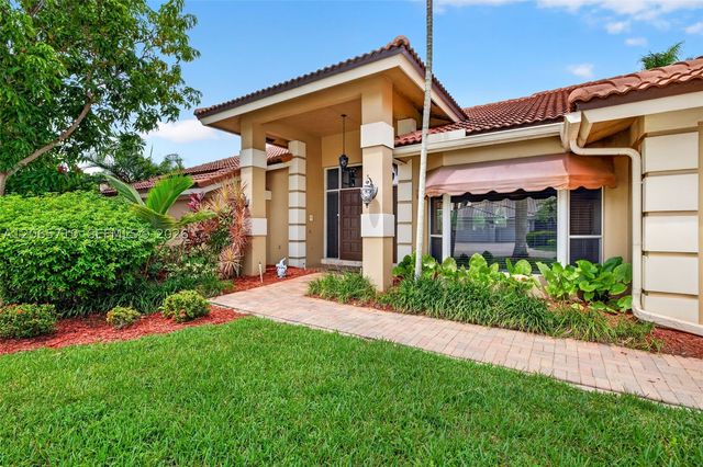 581 NW 110th Ave, Plantation, FL 33324