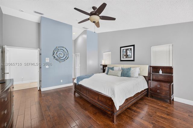 581 NW 110th Ave, Plantation, FL 33324