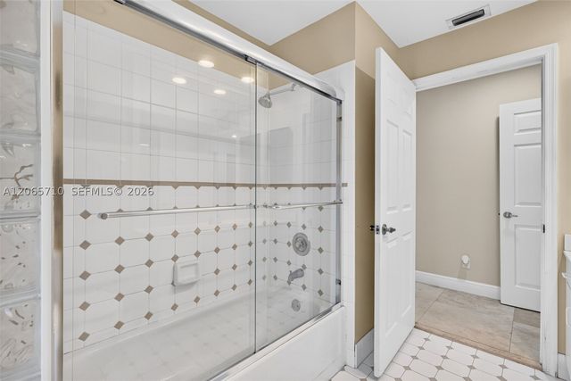 581 NW 110th Ave, Plantation, FL 33324