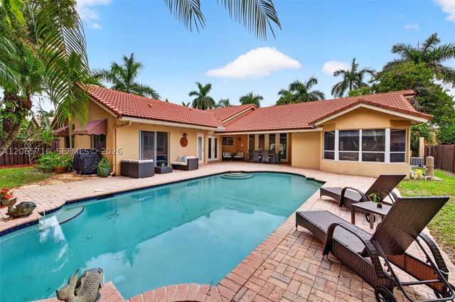 581 NW 110th Ave, Plantation, FL 33324