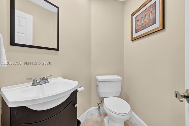 581 NW 110th Ave, Plantation, FL 33324