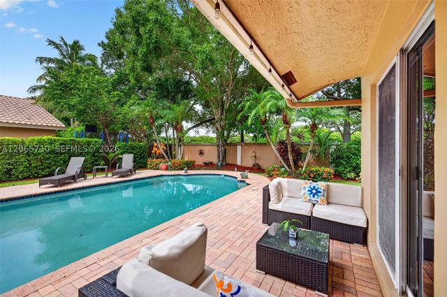 581 NW 110th Ave, Plantation, FL 33324