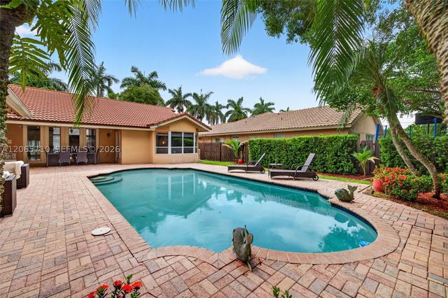 581 NW 110th Ave, Plantation, FL 33324