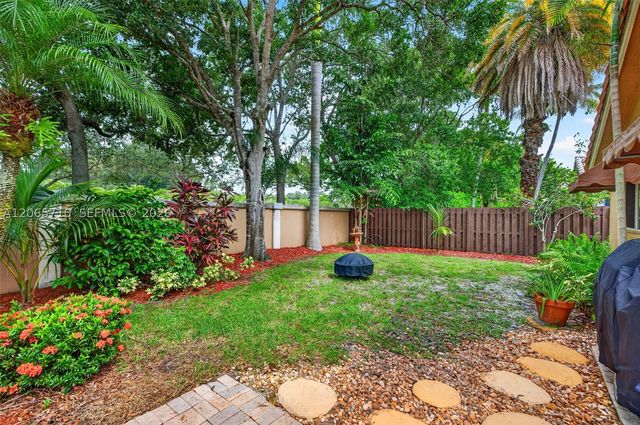 581 NW 110th Ave, Plantation, FL 33324