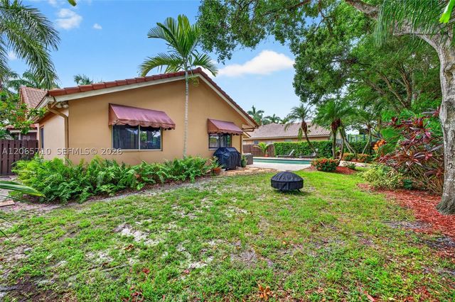 581 NW 110th Ave, Plantation, FL 33324