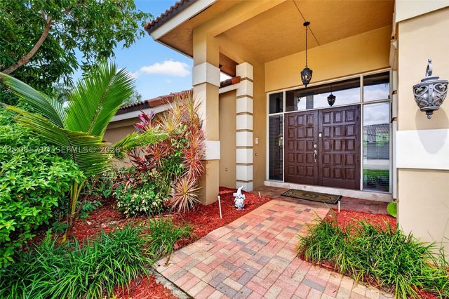 581 NW 110th Ave, Plantation, FL 33324