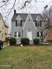 2315 Berdan Avenue, Toledo, OH 43613