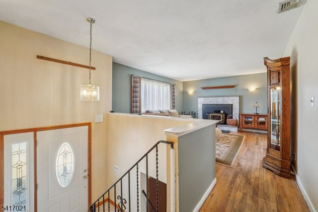 8 Nimbus Dr, Vernon Twp., NJ 07462