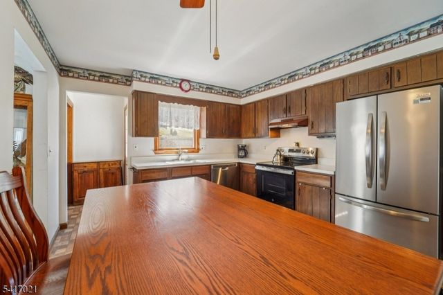 8 Nimbus Dr, Vernon Twp., NJ 07462