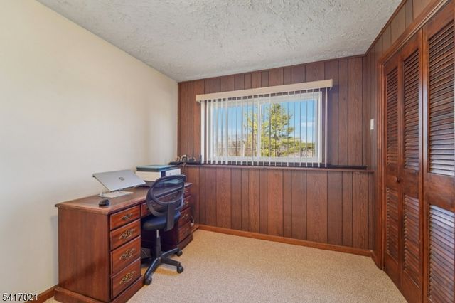 8 Nimbus Dr, Vernon Twp., NJ 07462