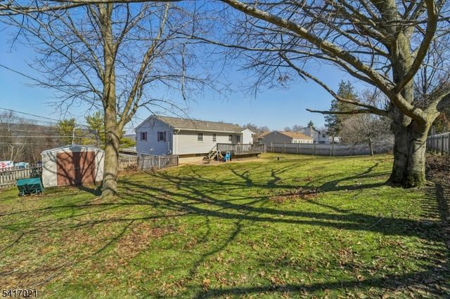 8 Nimbus Dr, Vernon Twp., NJ 07462