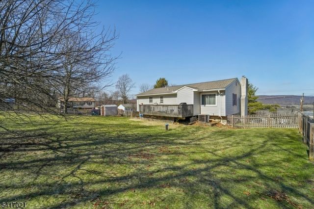 8 Nimbus Dr, Vernon Twp., NJ 07462