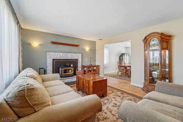 8 Nimbus Dr, Vernon Twp., NJ 07462