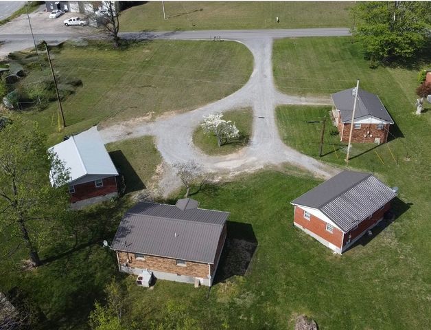 204 George Akins Rd, Westmoreland, TN 37186