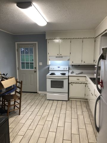 204 George Akins Rd, Westmoreland, TN 37186