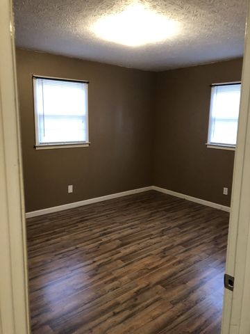 204 George Akins Rd, Westmoreland, TN 37186