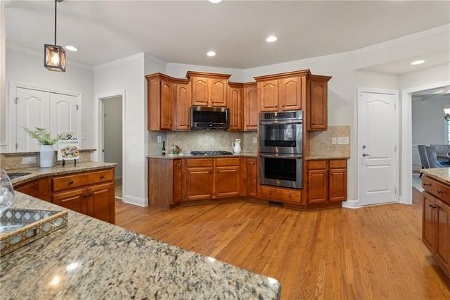 6427 Blue Water Drive, Buford, GA 30518