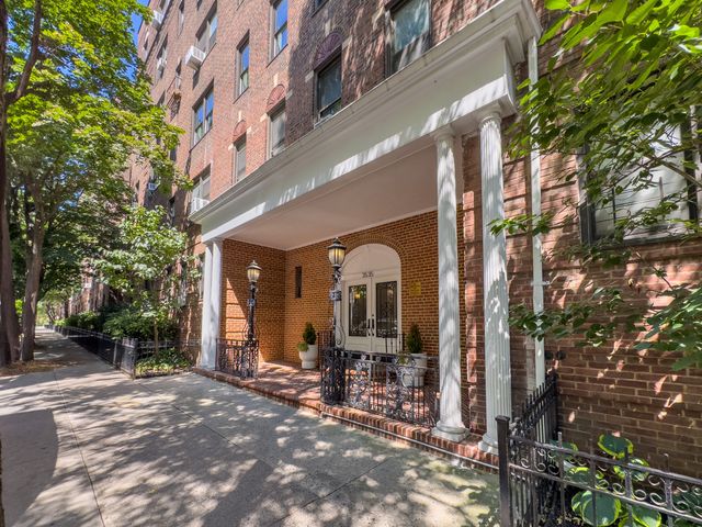 3535 75th St Apt 401, New York City, NY 11372