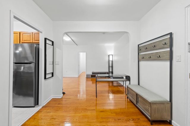 3535 75th St Apt 401, New York City, NY 11372