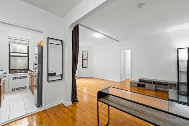 3535 75th St Apt 401, New York City, NY 11372